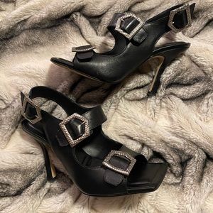 Gianni Bini Vanden Leather Square Toe Buckle Dress Sandals Size 8